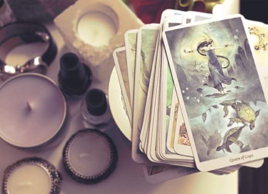 things to do in salem, five card tarot reading