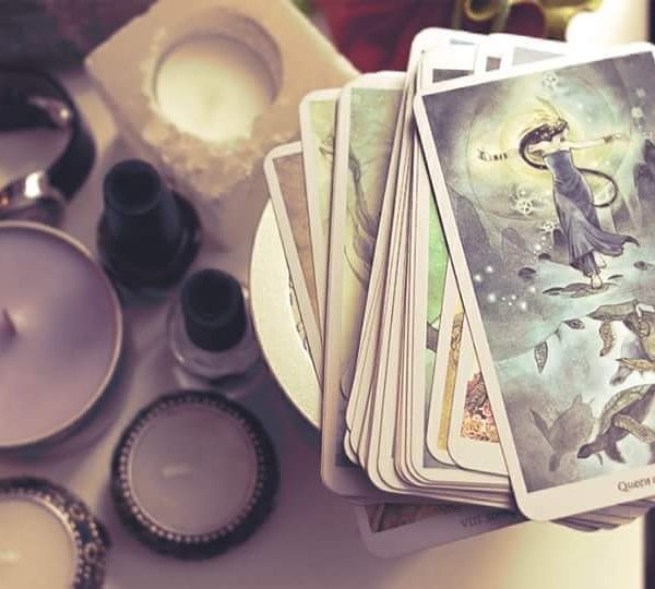 things to do in salem, five card tarot reading